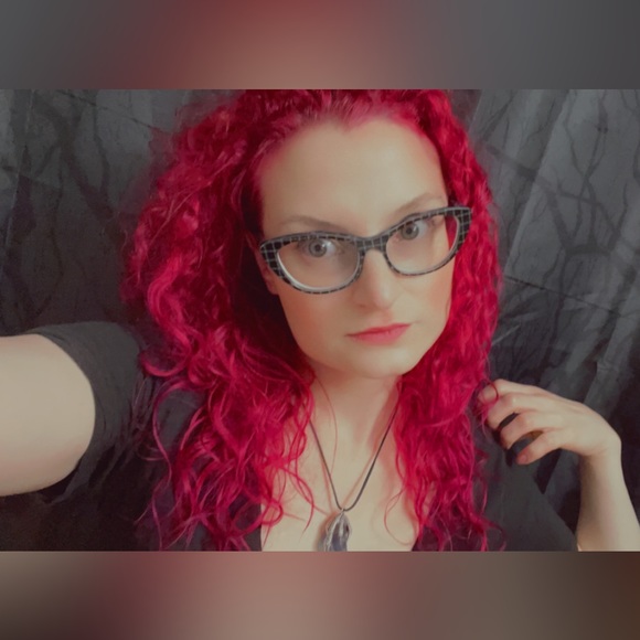 Jersey Girl Selling Off the Excess from Her Closet - Picture 2 of 6